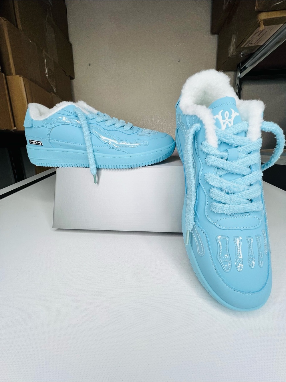 Size 13 Men’s Watson Robin Eggs Light Blue Fuzzy Lined Sneakers - Casual Comfort